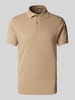 Barbour Slim fit poloshirt met labelstitching Zand