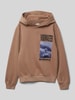 s.Oliver RED LABEL Regular Fit Hoodie aus Baumwoll-Mix mit Foto-Print Cognac