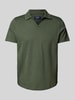 MCNEAL Poloshirt mit V-Ausschnitt Khaki