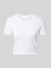 Fabletics Cropped T-Shirt mit Rundhalsausschnitt Modell 'Feather' Weiss