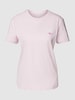 Jake*s Casual T-shirt z wyhaftowanym motywem Lawendowy