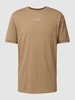 HUGO T-Shirt mit Label-Applikation Camel