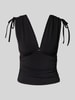 Gina Tricot Top mit V-Ausschnitt und Schnürung Black