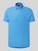 Tommy Hilfiger Regular Fit Poloshirt mit Label-Detail Hellblau