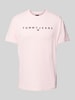 Tommy Jeans Regular Fit T-Shirt aus reiner Baumwolle mit Label Stitching Pink