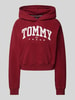 Tommy Jeans Cropped Hoodie mit Label-Print Modell 'VARSITY' Bordeaux