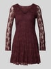 Only Sukienka mini koronkowa z dekoltem w serek model ‘ALBA’ Bordowy