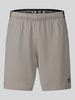 Under Armour szorty sportowe o kroju regular fit z nadrukiem z logo Szarobrązowy