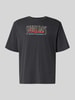 JACK & JONES t-shirt o kroju relaxed fit z nadrukiem z motywem model 'Vintage' Grafitowy