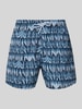 Emporio Armani Regular Fit Badeshorts mit Label-Print Blau