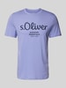 s.Oliver RED LABEL Regular Fit T-Shirt aus reiner Baumwolle mit Statement-Label-Print Lavender