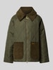 Barbour Steppjacke Modell 'DALROY'  mit Umlegekragen und Eingrifftaschen Oliv