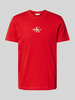 Calvin Klein Jeans T-Shirt mit Rundhalsausschnitt und Label-Stitching Rot