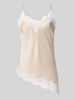 PIECES Top na ramiączkach o kroju slim fit z obszyciem koronką model 'JESSA' Biały