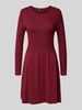 Only Licht uitlopende gebreide jurk van viscosemix, model 'ALMA' Donkerrood