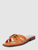 Guess Slippers van leer met labeldetail, model 'SYMO' Oranje
