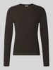 DRYKORN Slim Fit Longsleeve aus reiner Baumwolle Modell 'Enil' Dunkelbraun