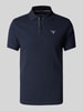 Barbour Slim Fit Poloshirt mit Label-Stitching Marine