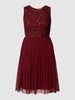 LACE & BEADS Cocktailkleid mit Paillettenbesatz Bordeaux Rot