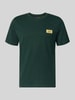 JACK & JONES t-shirt o kroju regular fit z czystej bawełny z detal z logo Ciemnozielony
