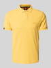 Superdry Regular Fit Poloshirt mit Label-Stitching Gelb
