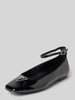 Guess Ballerinas mit Label-Applikation Modell 'LEVVIS' Black