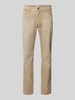 Brax Straight Fit Jeans mit Kontrastnähten Modell 'Chuck' Beige