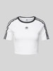 adidas Originals Cropped T-Shirt mit Label-Print Weiss