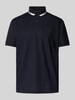 Christian Berg Men Poloshirt mit kurzer Knopfleiste und Logo-Print Marine