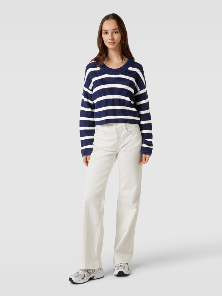 Emily Van Den Bergh Pullover