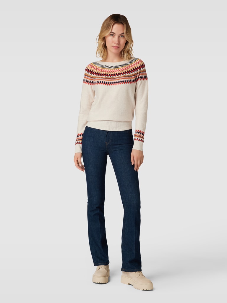 EspritStrickpullover mit Zickzack-Muster in offwhite