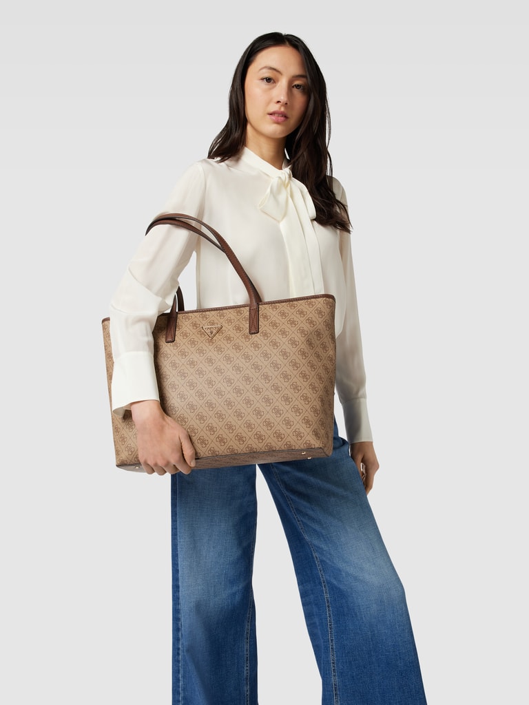 Guess Shopper mit Allover-Muster (beige) online kaufen