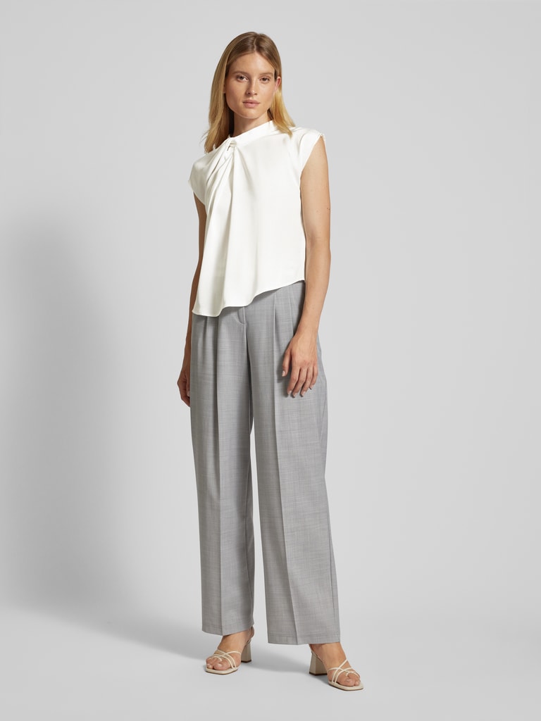 Black Fleur Outer main image 1