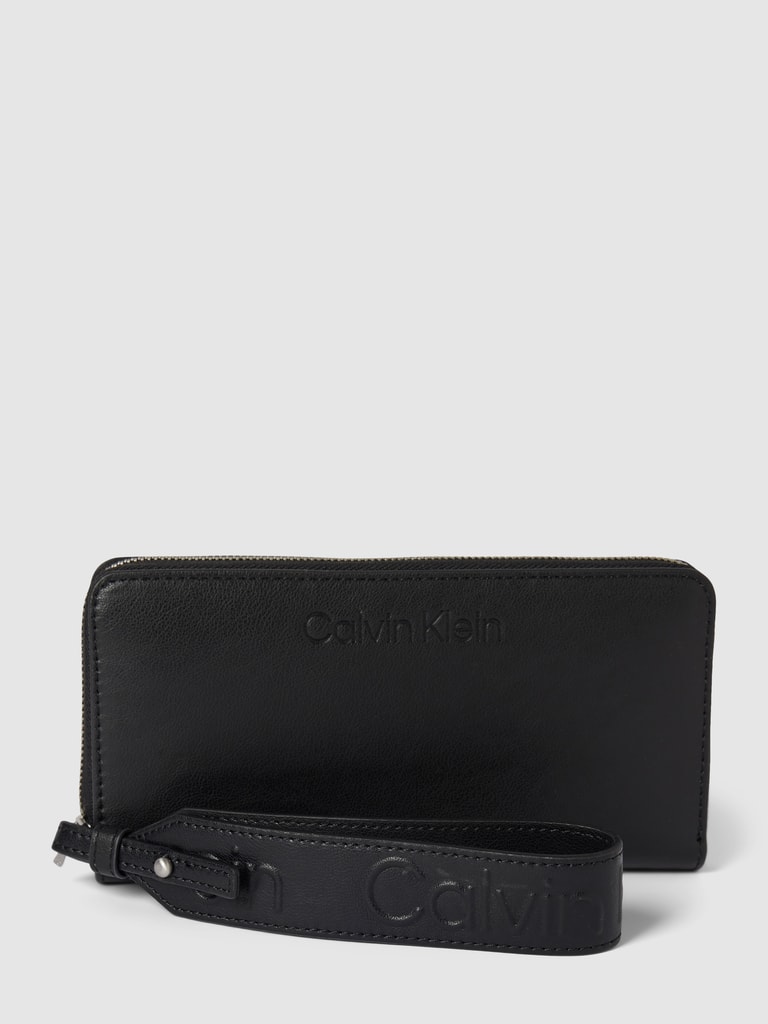 CC MOBILE PURSE 19.5 BLACK GRAINED CALFSKIN GOLD ICON