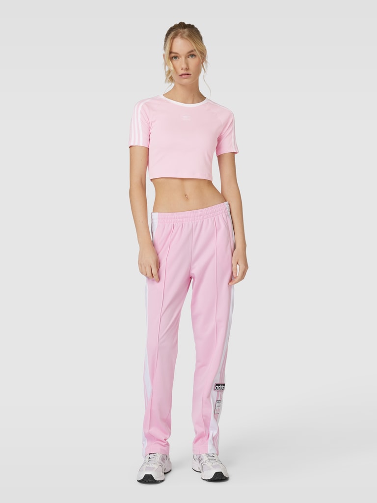 adidas Originals Cropped T Shirt mit Galonstreifen pink online kaufen