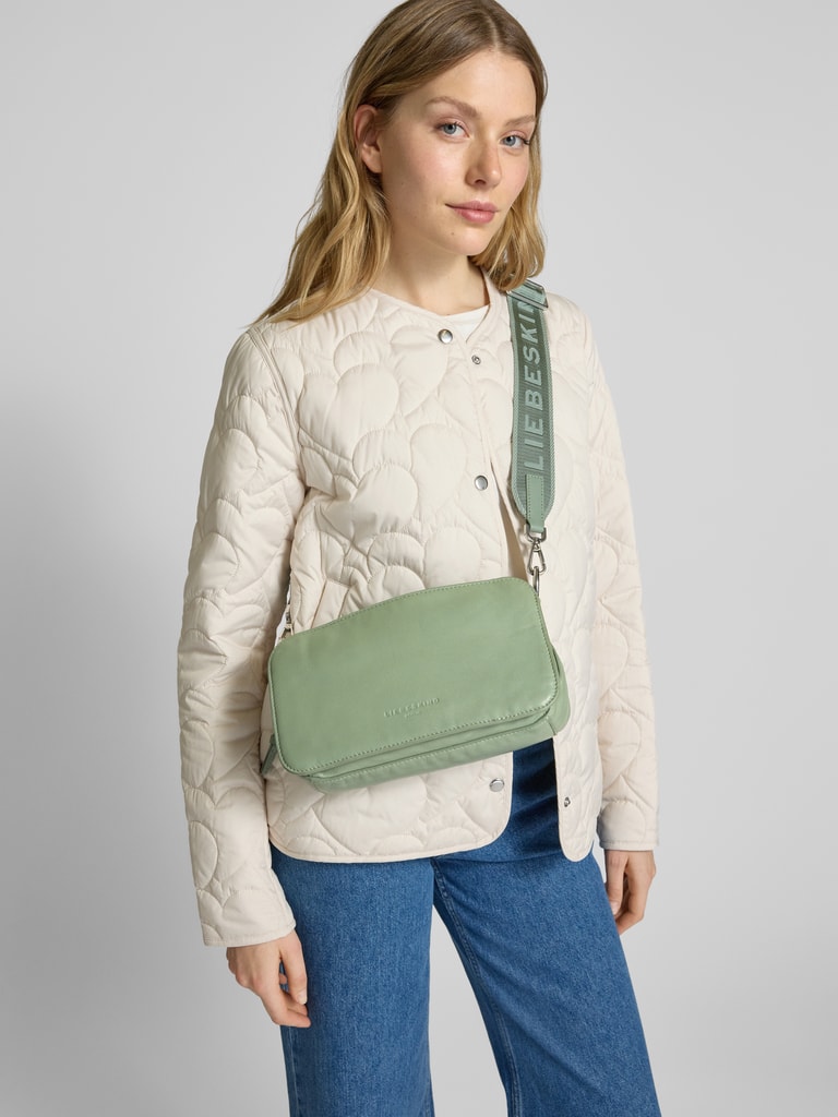 LIEBESKIND BERLIN Handtasche mit Label-Detail Modell 'CLARICE