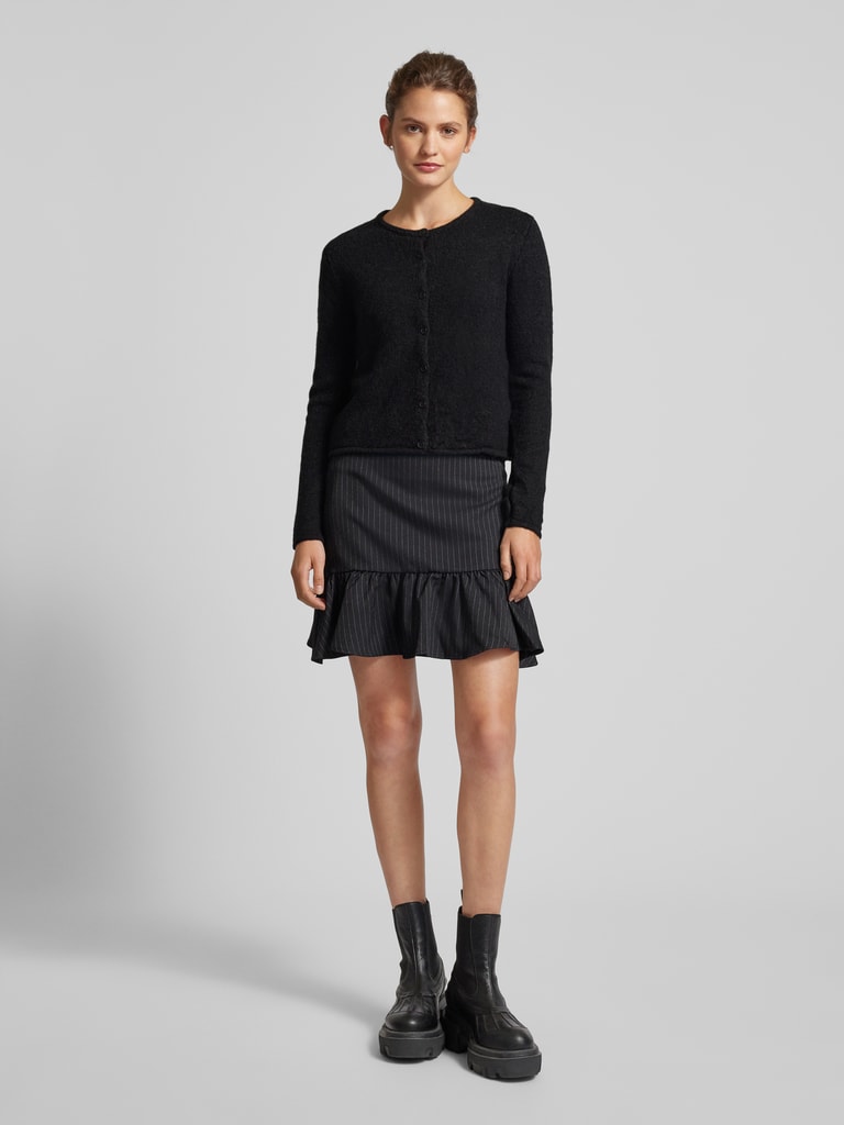 Strickjacke mit Knopfleiste main image 0