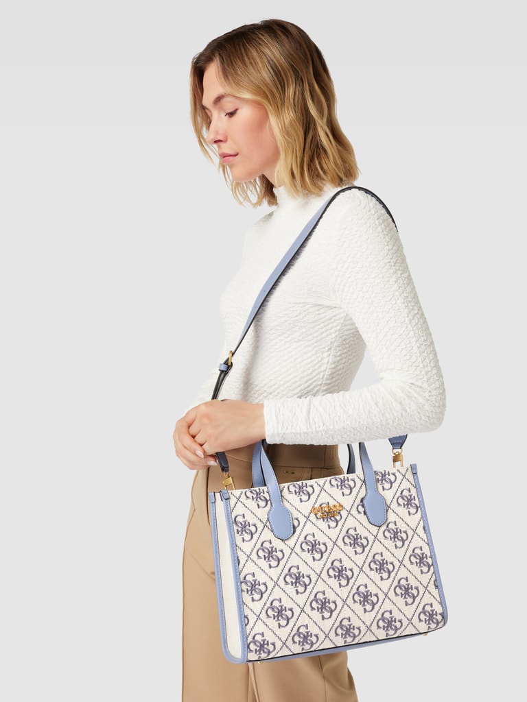 Guess Tote Bag mit Allover-Logo Modell 'SILVANA' (lila) online kaufen