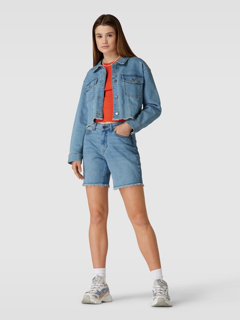 Stylische Jeansjacke mit Patchwork und ausgefranstem Saum - Damen main image 1
