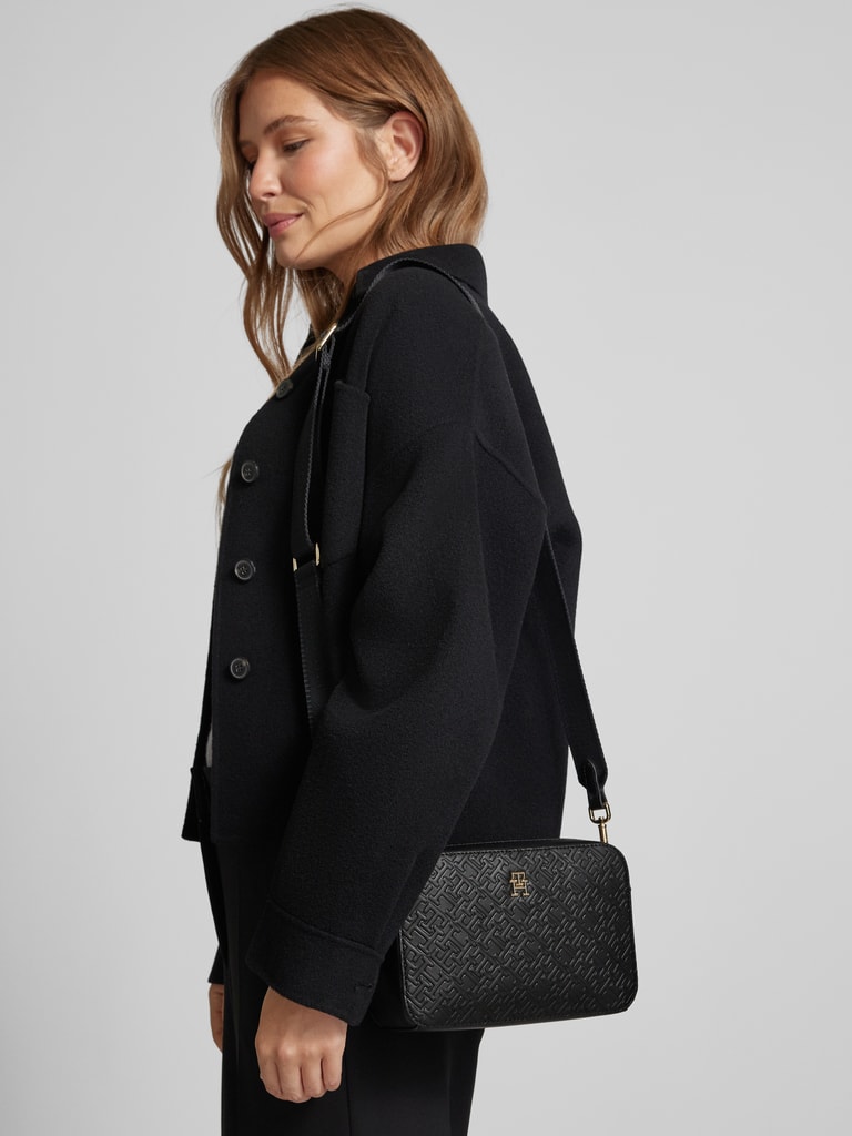 Tommy Hilfiger Handtasche mit Label-Applikation und Schulterriemen 