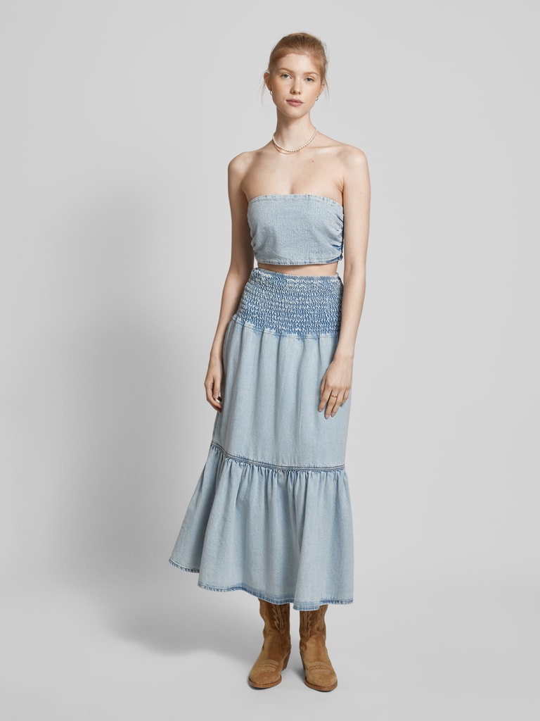 Lange jurk van chiffon met kantdetail