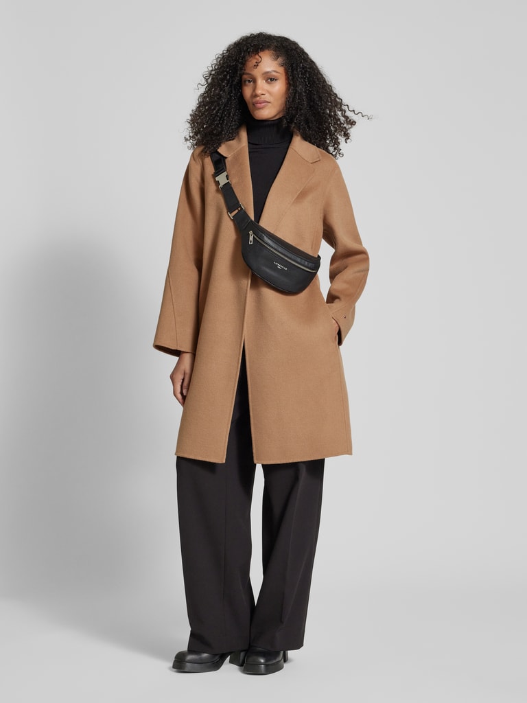 LIEBESKIND BERLIN Chudy Sheep Natural Hobo Bag M Black