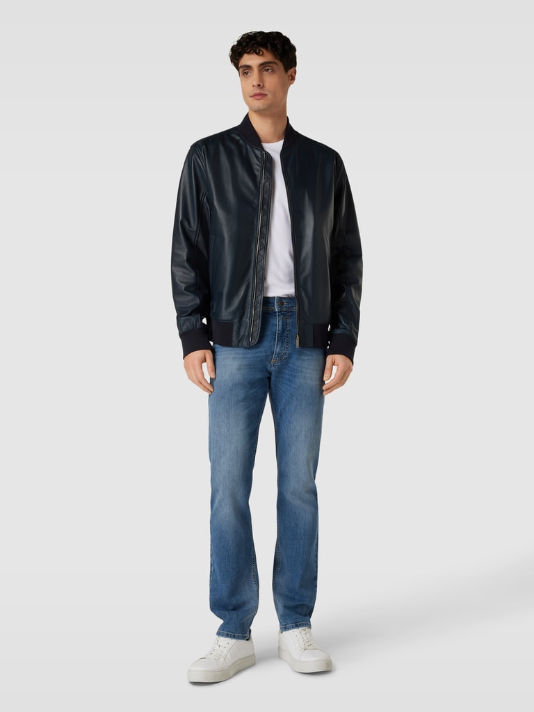 bugatti Modern Fit Jeans mit Stretch-Anteil (blau) online kaufen