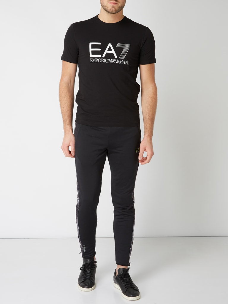 Ea7 Emporio Armani T Shirt Mit Gummiertem Logo Print Black Online Kaufen