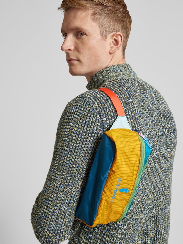 cotopaxi-bauchtasche-mit-label-print-modell-bataan-rhodium-melange
