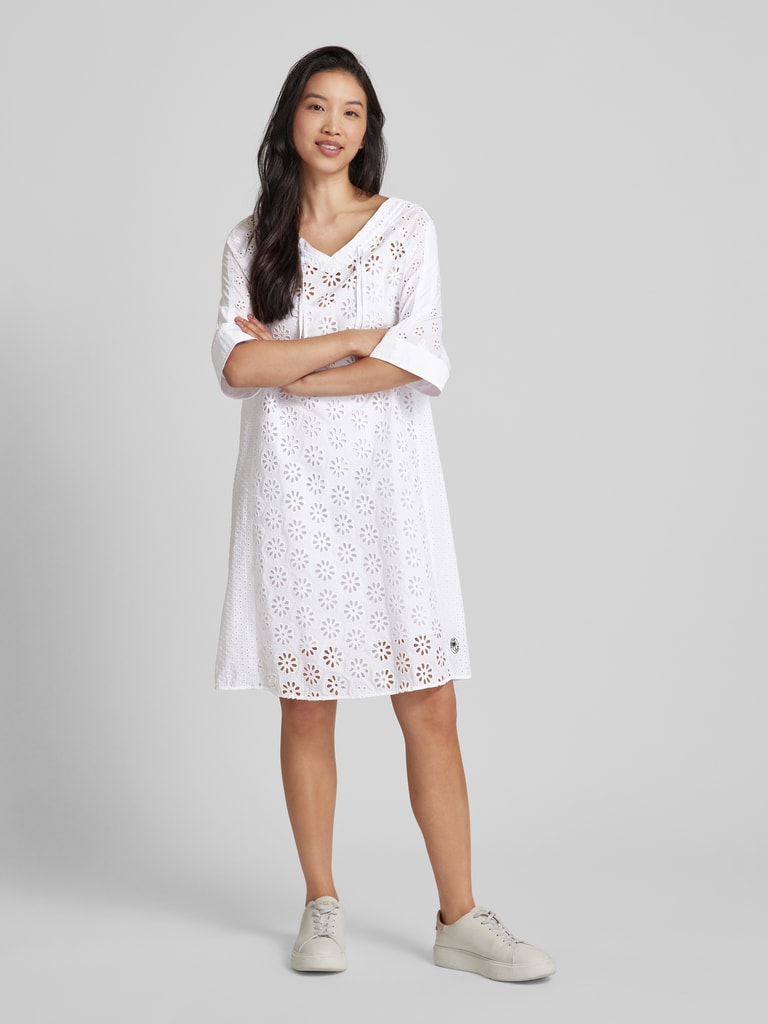 Marc Cain Knielange jurk met broderie anglaise in wit online kopen