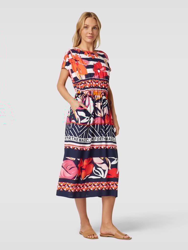 Betty Barclay Midi-jurk van viscose met all-over motief in rood online ...