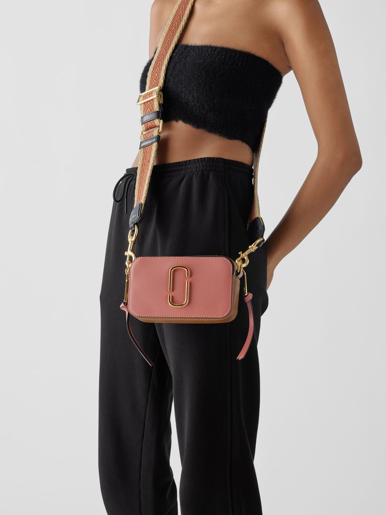 Marc Jacobs Crossbody Bag mit Label Applikation beige melange online kaufen