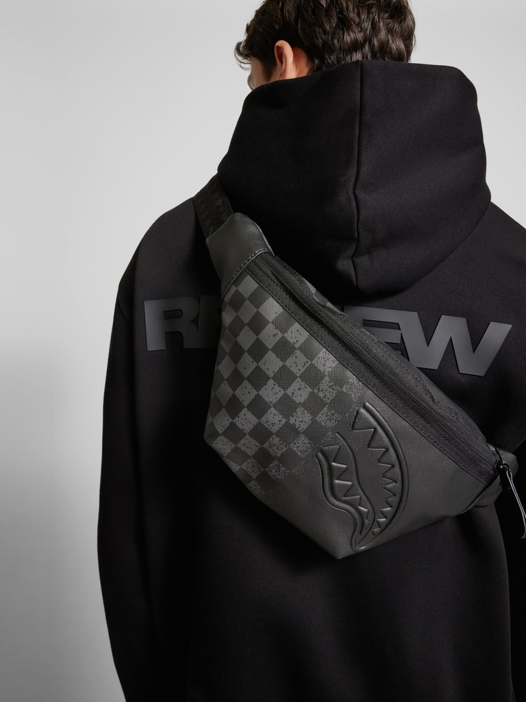 Sprayground Label Sprayground Crossbody Bag mit Label-Detail (black) online kaufen