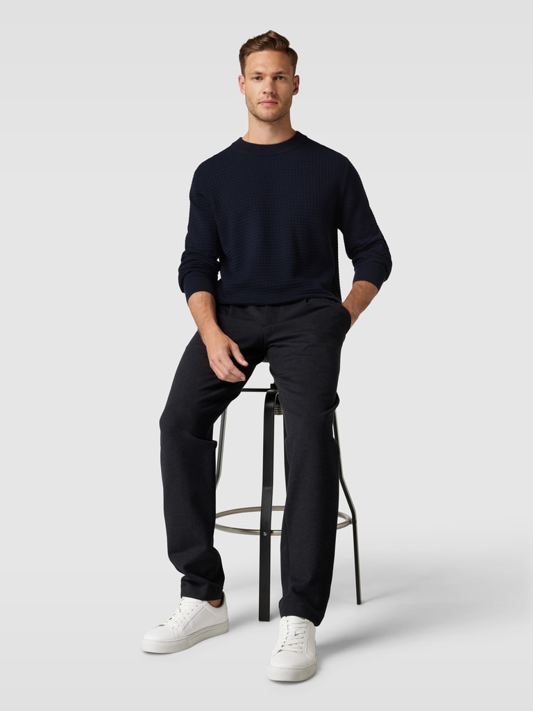 kup-online-hugo-sweter-z-dzianiny-z-pr-kowanym-okr-g-ym-dekoltem